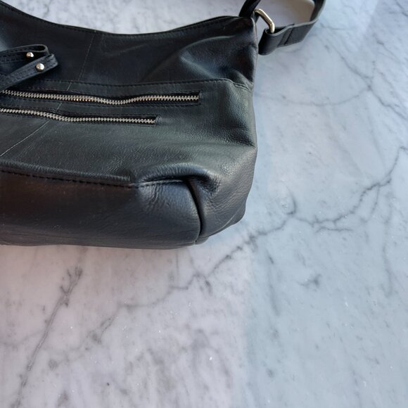 Marco Avane Black Leather Shoulder Bag - Picture 5 of 9